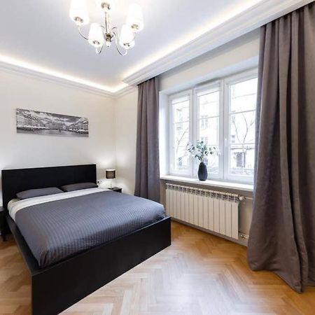 Apartamenty-Mi Crystal Warsaw Ngoại thất bức ảnh