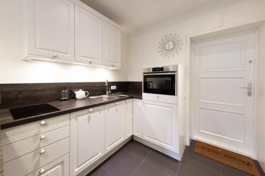 Apartamenty-Mi Crystal Warsaw Ngoại thất bức ảnh