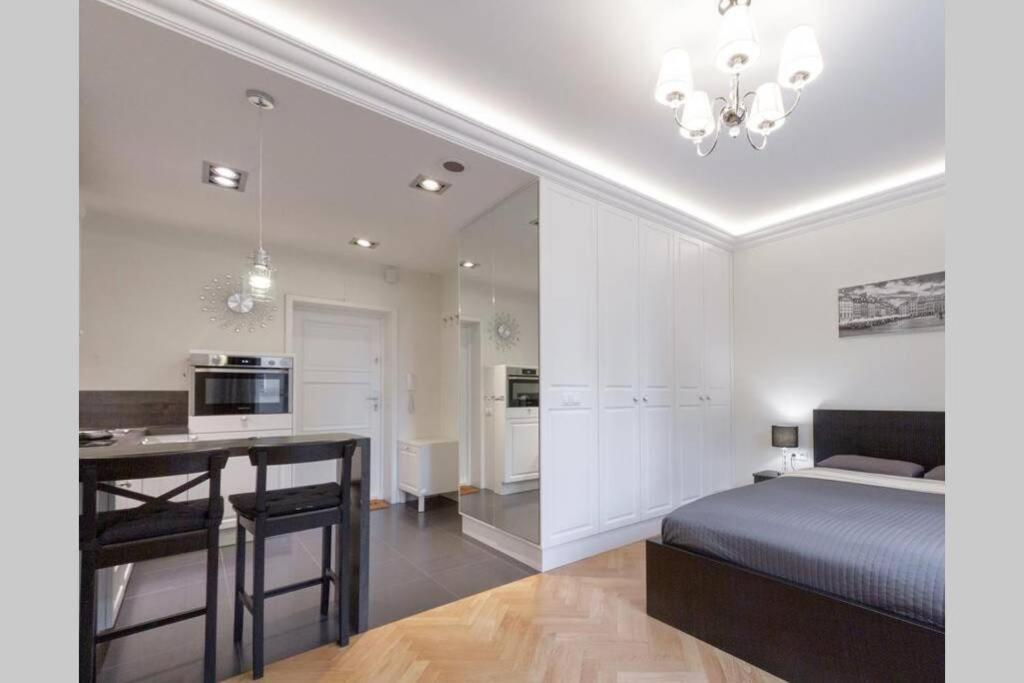 Apartamenty-Mi Crystal Warsaw Ngoại thất bức ảnh